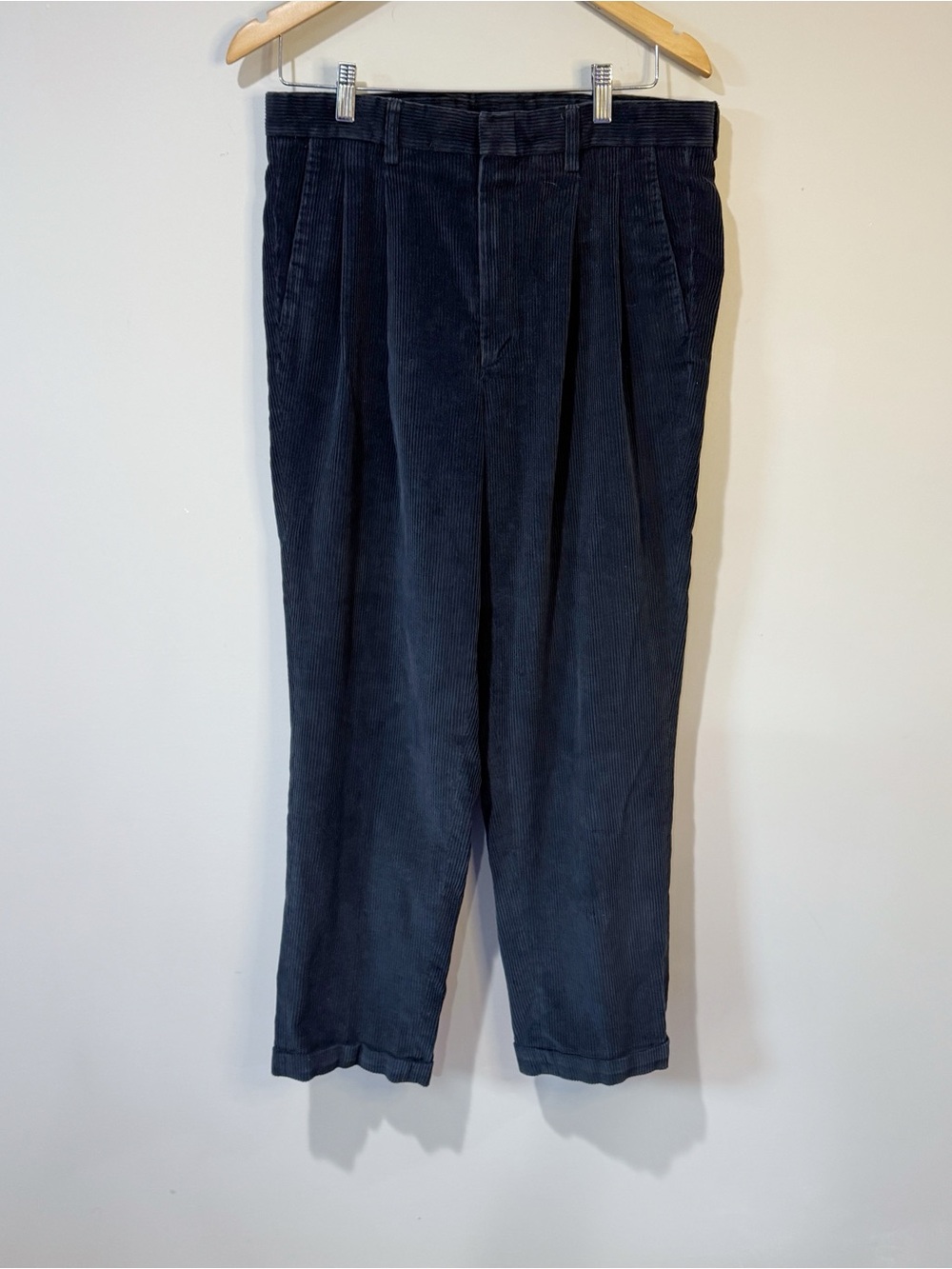 Eddie Bauer Mens 32x29 Navy Wide Wale Corduroy Pants Straight Leg Hemmed Cuffed